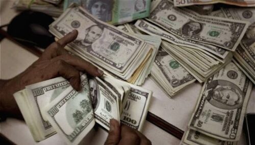 Nigeria’s Foreign Reserves Decline by $832.6 Million Amid Rising Debt Repayments